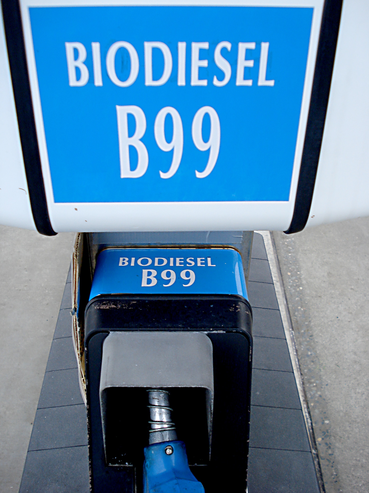 Bomba de biodiésel con B99