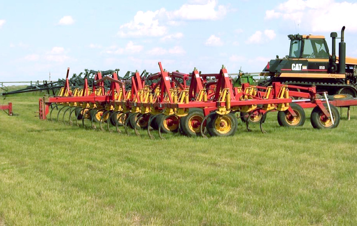 chisel plow