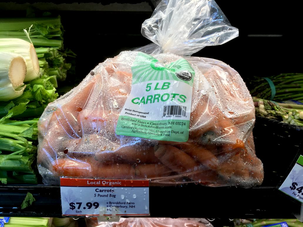 Etiqueta de mercado para zanahorias