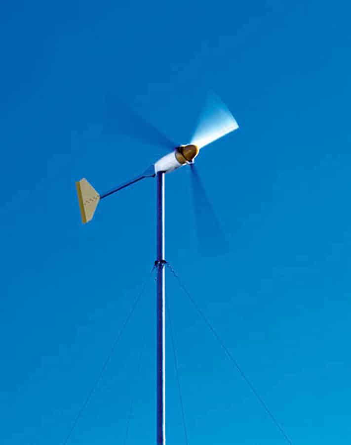 Horizontal axis upwind machine