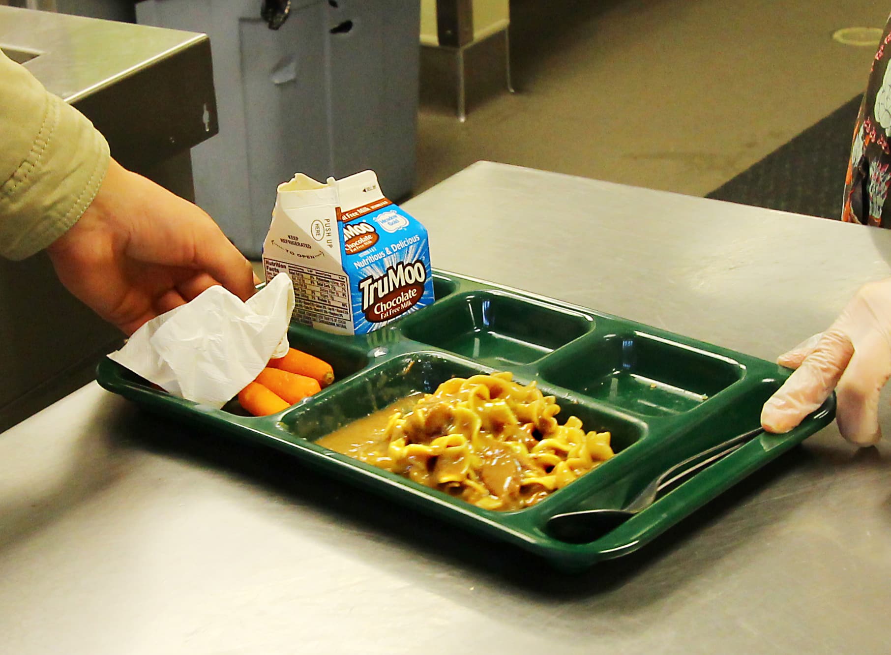 Food on a cafeteria try.