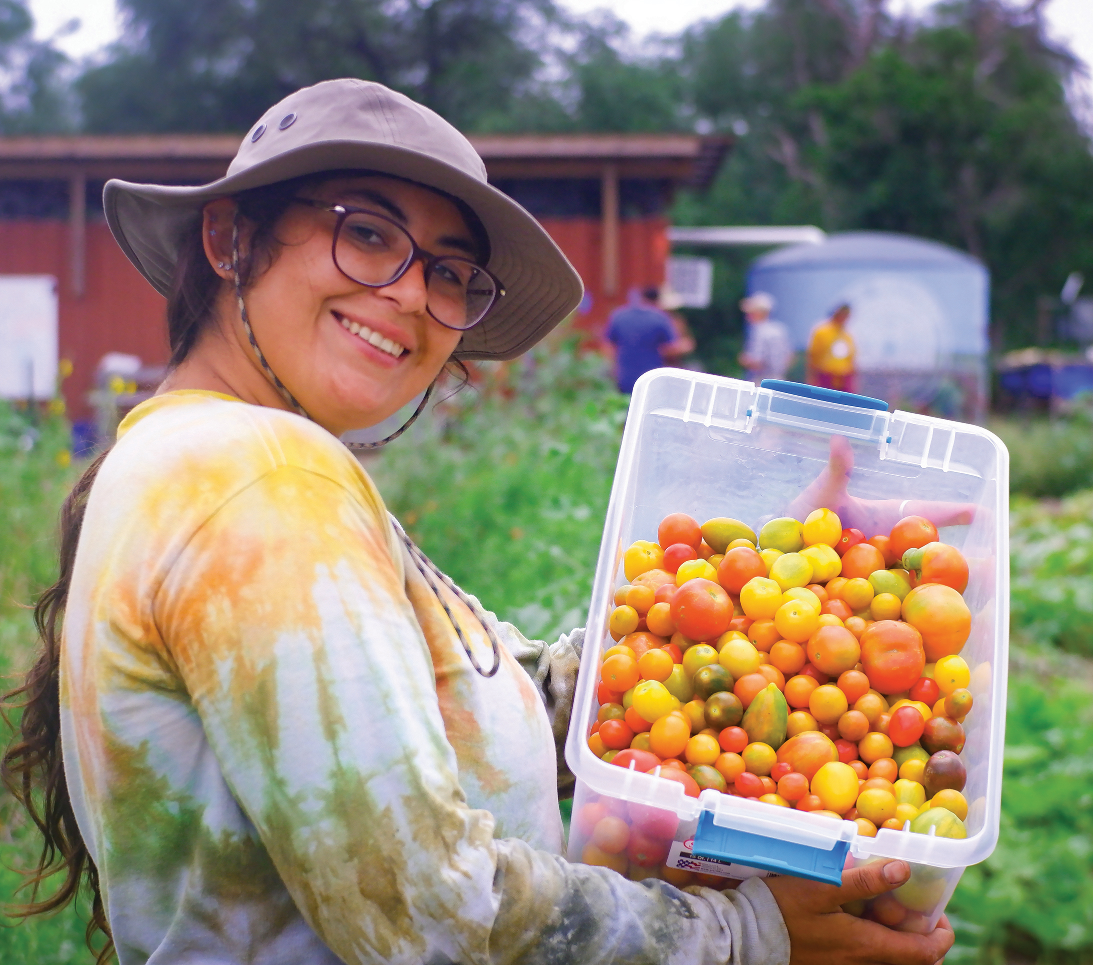 girl with tomatoes